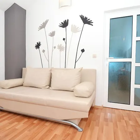 Rose Deluxe Apartment *