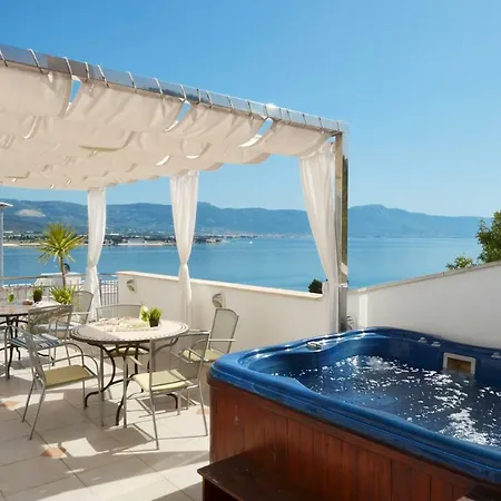 Rose Deluxe Trogir